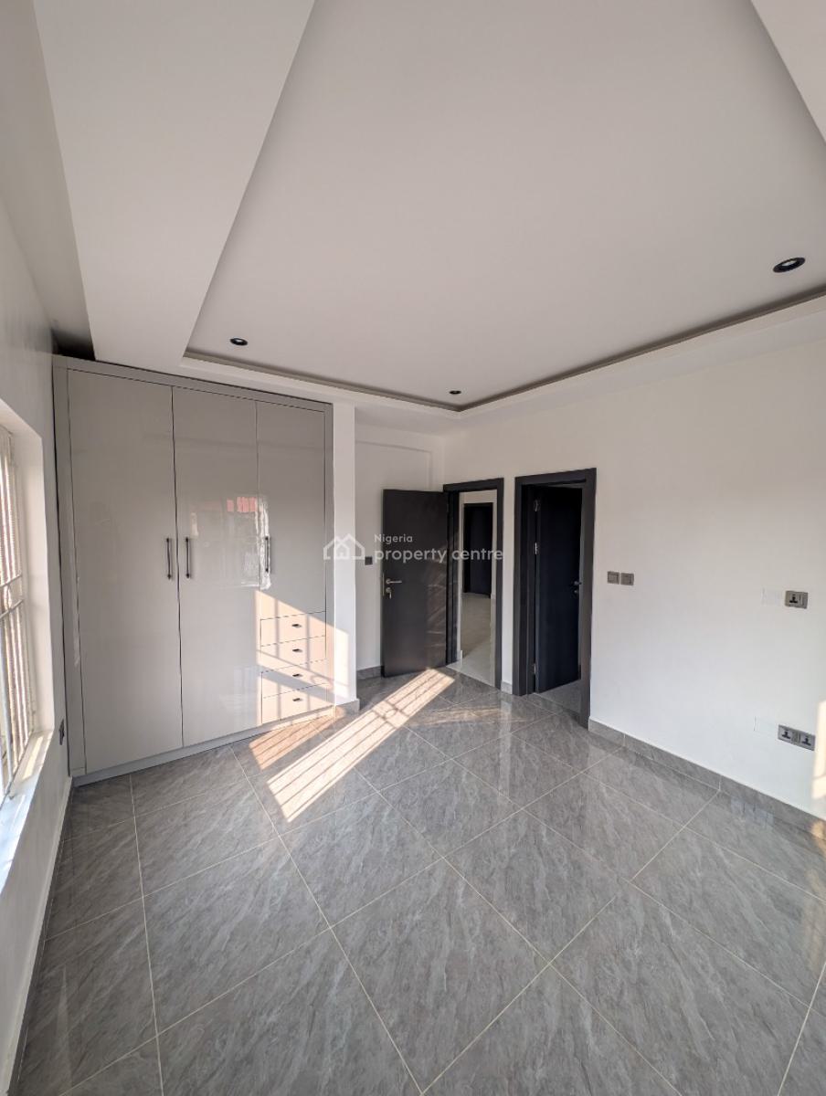 3 Bedroom Luxury Apartment (alpha Beach Estate), Alpha Beach Road, Igbo Efon, Lekki, Lagos, Flat / Apartment for Sale