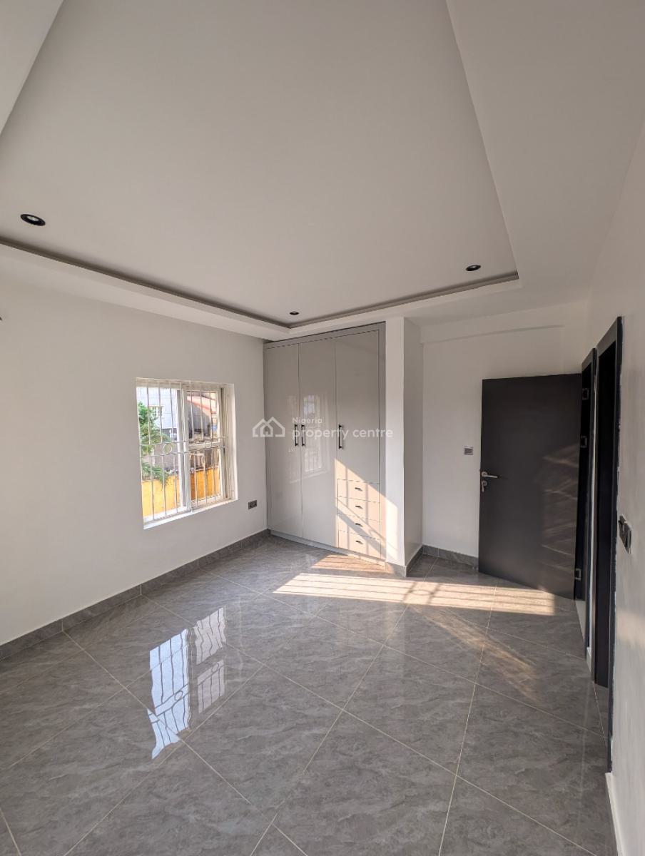 3 Bedroom Luxury Apartment (alpha Beach Estate), Alpha Beach Road, Igbo Efon, Lekki, Lagos, Flat / Apartment for Sale