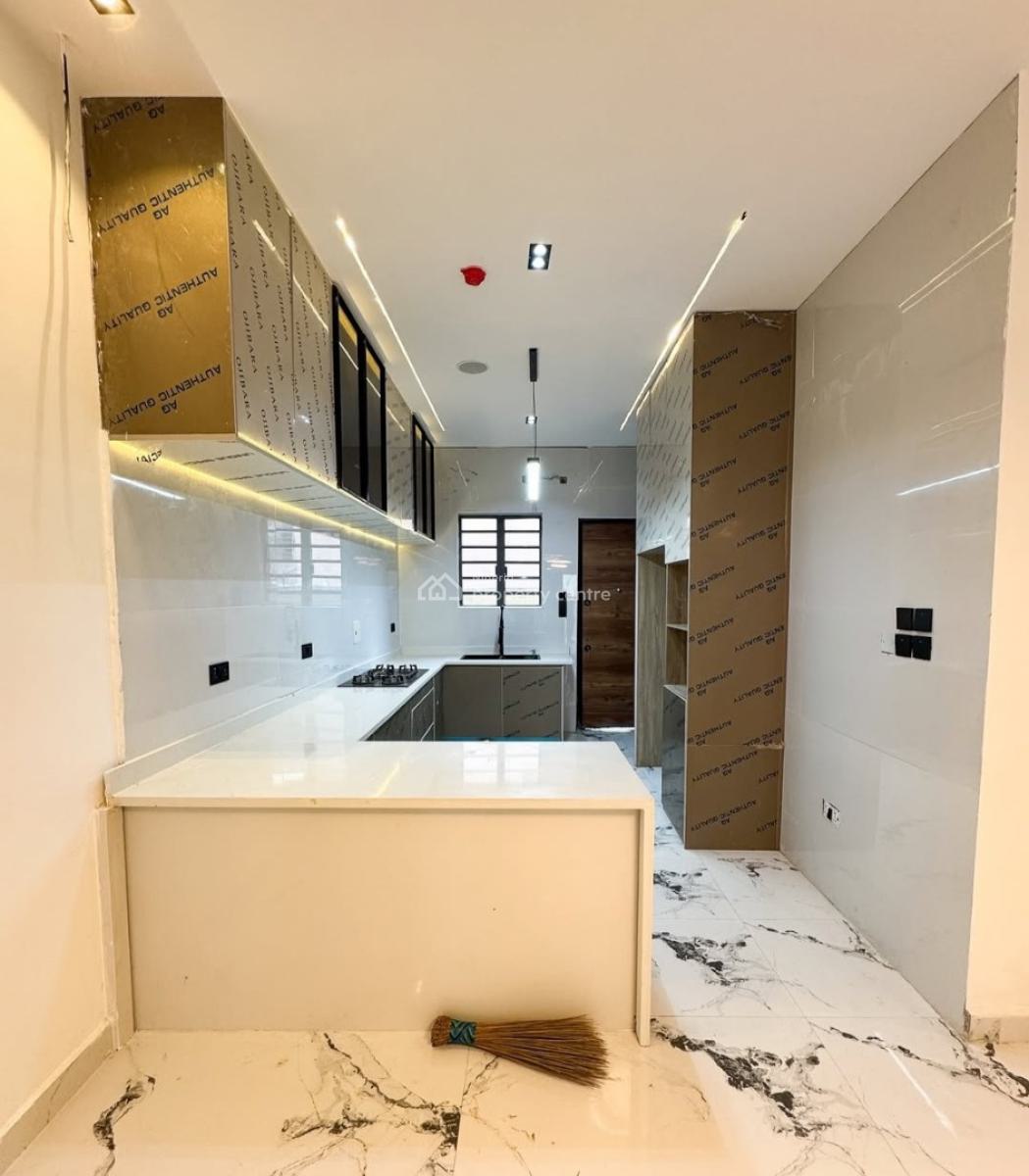 4, Lekki Phase 1, Lekki, Lagos, Terraced Duplex for Sale