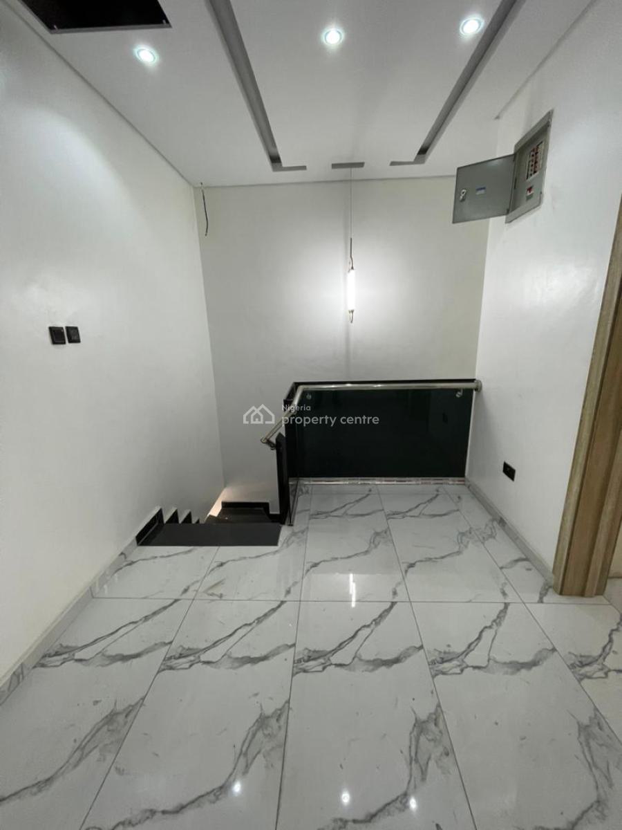 4 Bedrooms Semi Detached Duplex and 2 Bqs, Ikate, Lekki, Lagos, Semi-detached Duplex for Sale