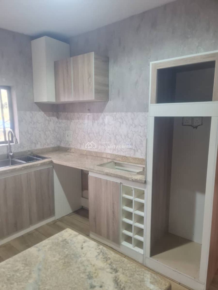Standard and Serviced 3 Bedroom Apartment, Maitama District, Abuja, Flat / Apartment for Rent