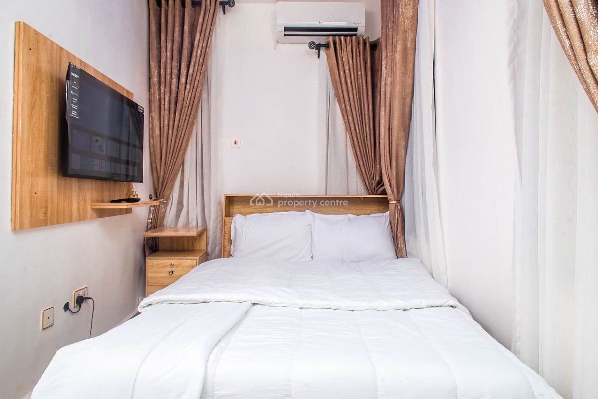 Lush One Bedroom Aparyment Ogba Ikeja, Ogba, Ikeja, Lagos, Flat / Apartment Short Let