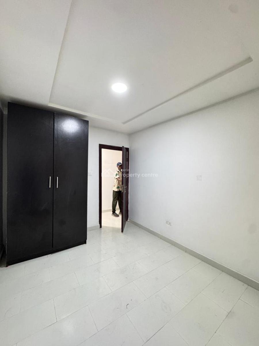 2 Bedrooms All Ensuite Apartment, Orchid Road, Lekki, Lagos, Flat / Apartment for Sale