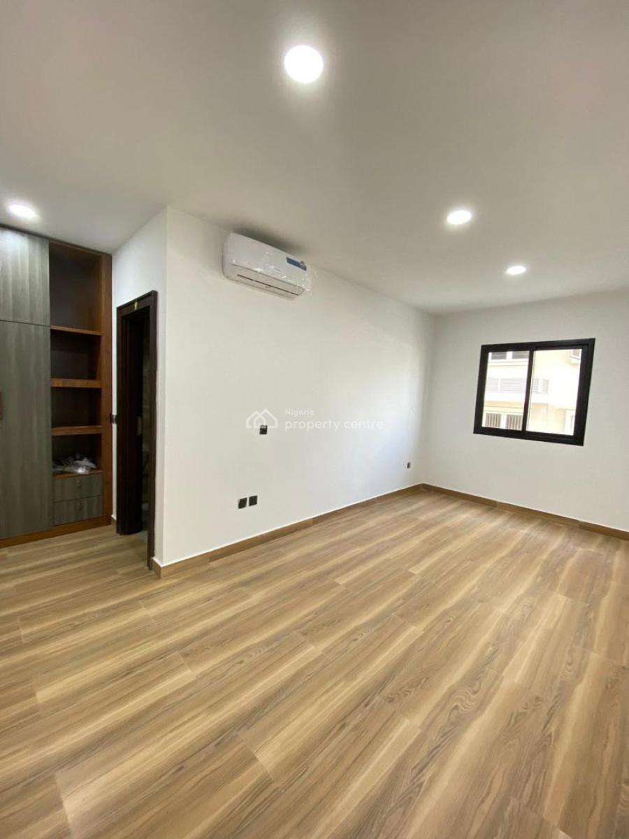 Lovely 4 Bedroom Apartment with Pool and  Gym in a Secure Estate, Ikoyi, Lagos, Flat / Apartment for Sale