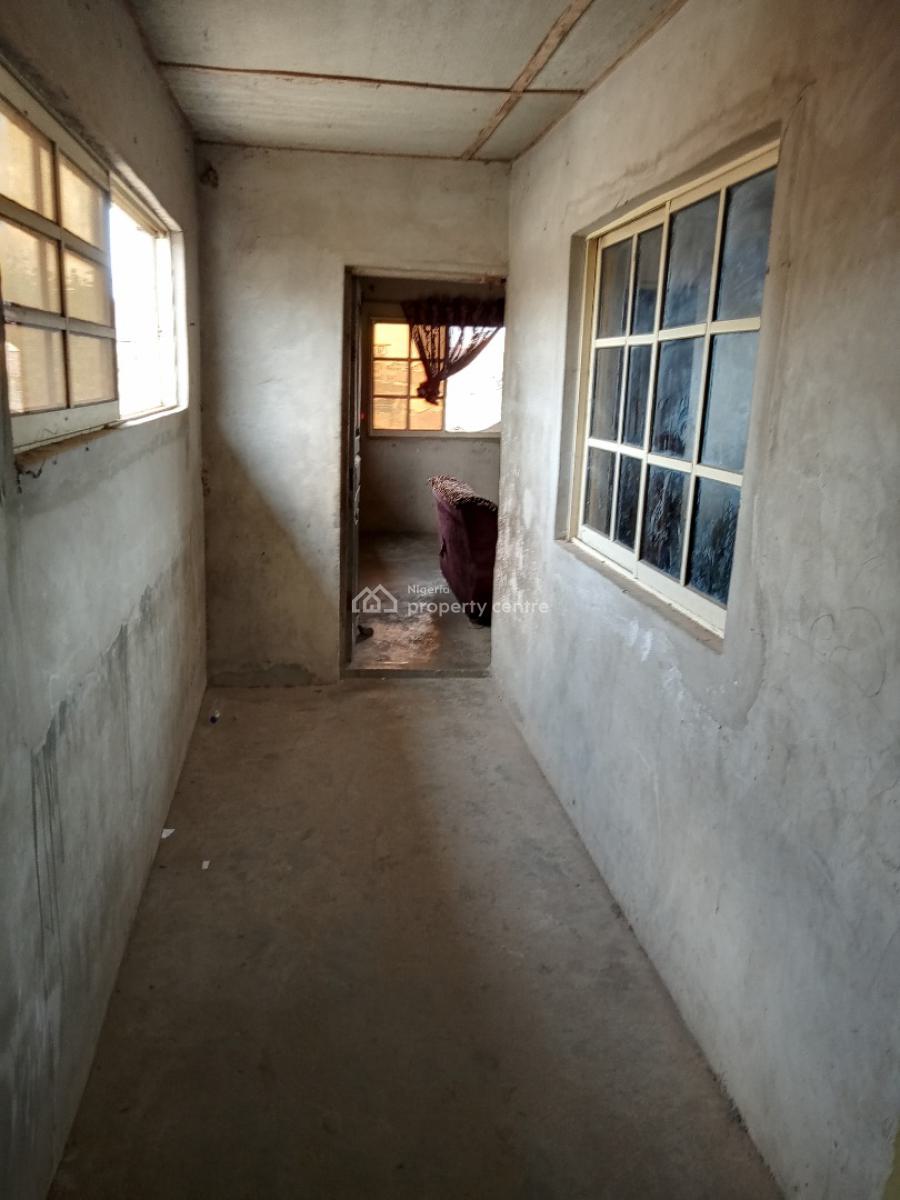5blocks of 3bedroom Flat S, Alhaji Oladele Close Sabo Abeokuta, Abeokuta North, Ogun, Block of Flats for Sale