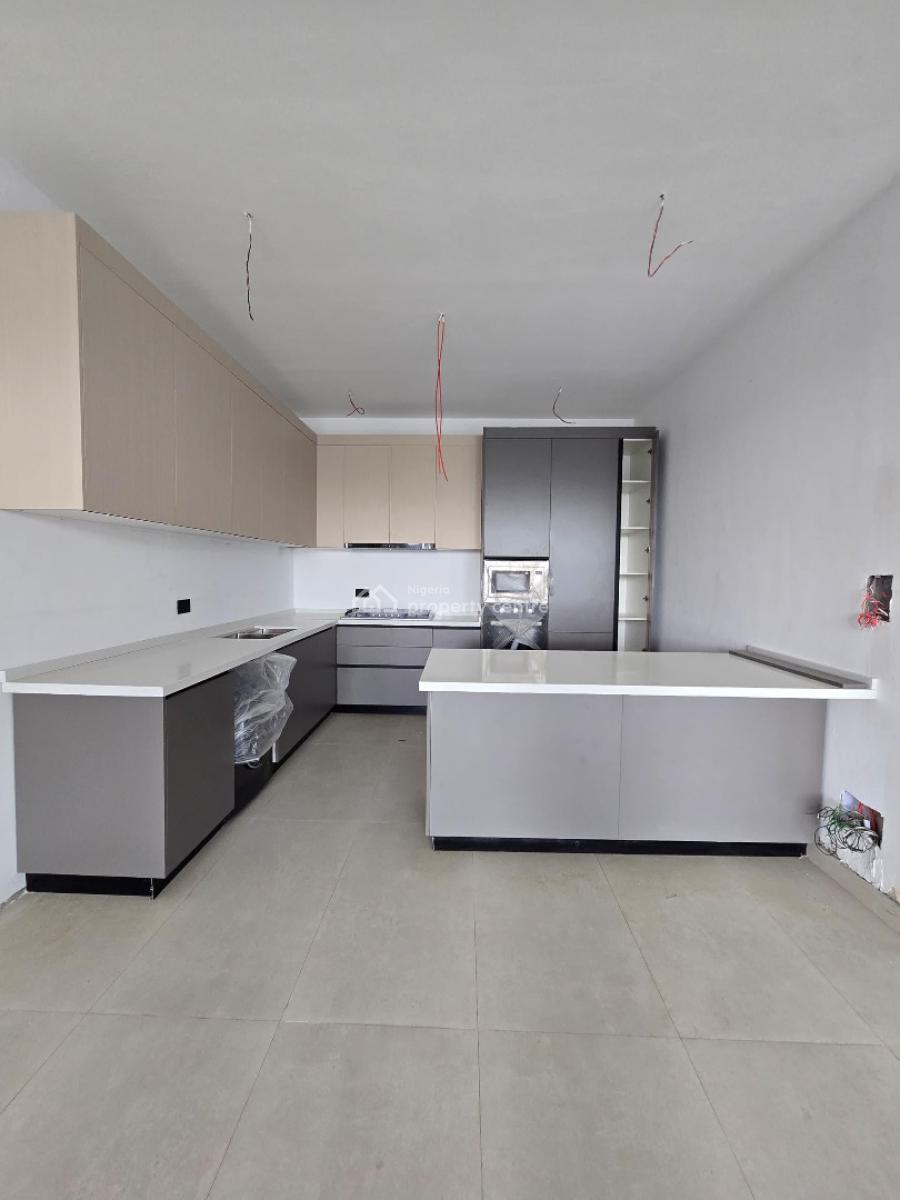 Modern and Luxury 2 & 3-bedroom Apartments Located in a Secured Zone, Lekki Phase 1, Lekki, Lagos, Block of Flats for Sale