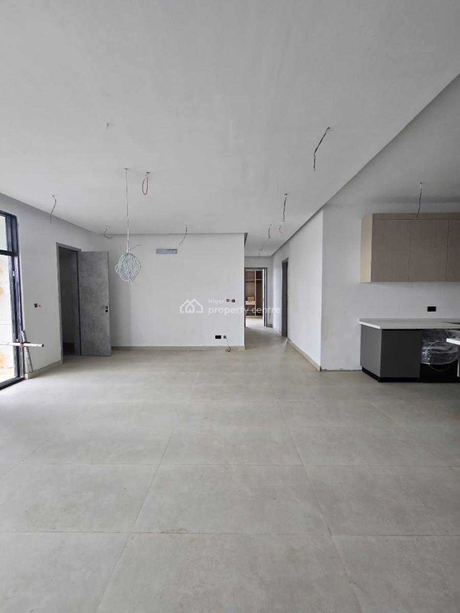 Modern and Luxury 2 & 3-bedroom Apartments Located in a Secured Zone, Lekki Phase 1, Lekki, Lagos, Block of Flats for Sale