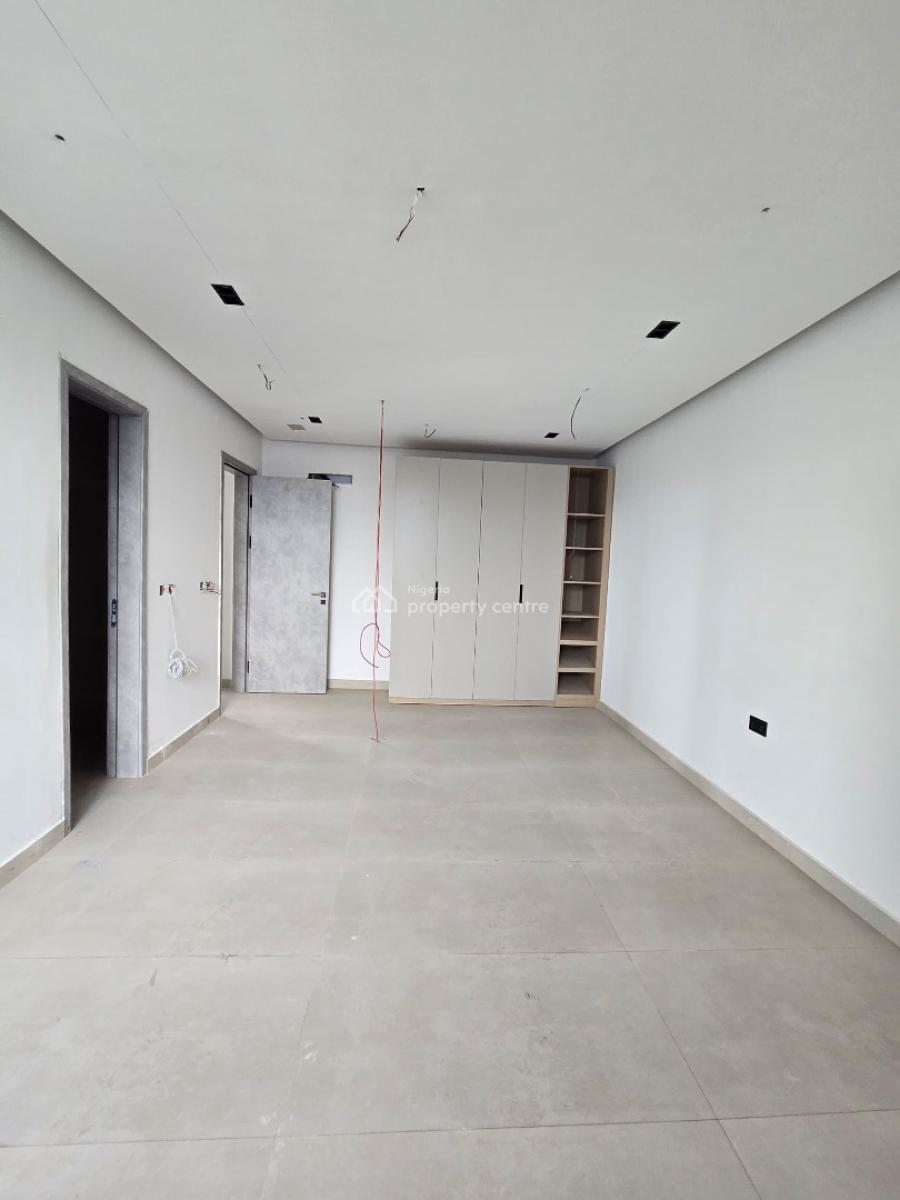 Modern and Luxury 2 & 3-bedroom Apartments Located in a Secured Zone, Lekki Phase 1, Lekki, Lagos, Block of Flats for Sale