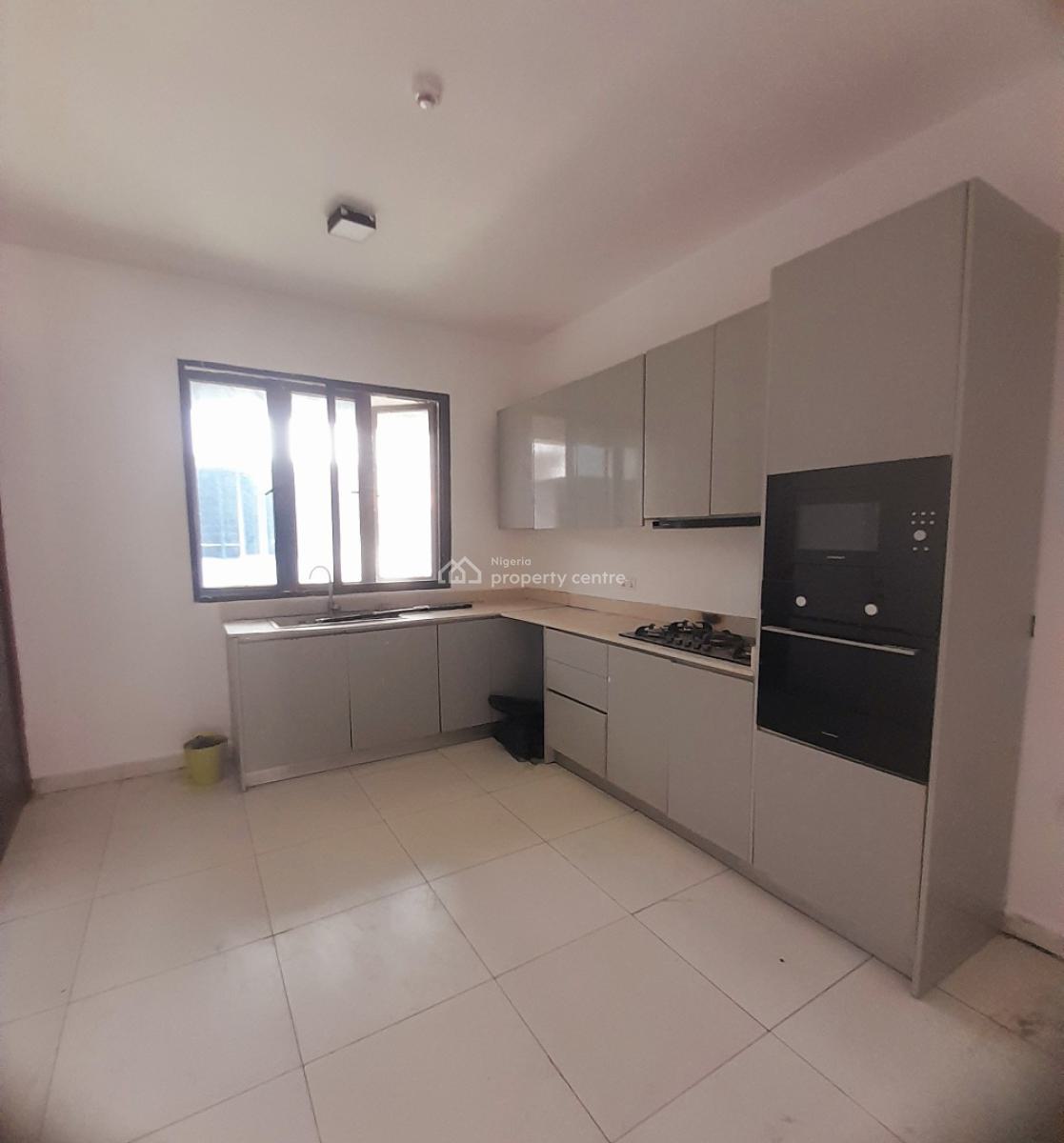 4-bedroom Maisonette with Bq  Along Spg Road, Igbo-efon, Lekki, L, Spg Road, Igbo-efon, Lekki, Lagos, Terraced Duplex for Sale