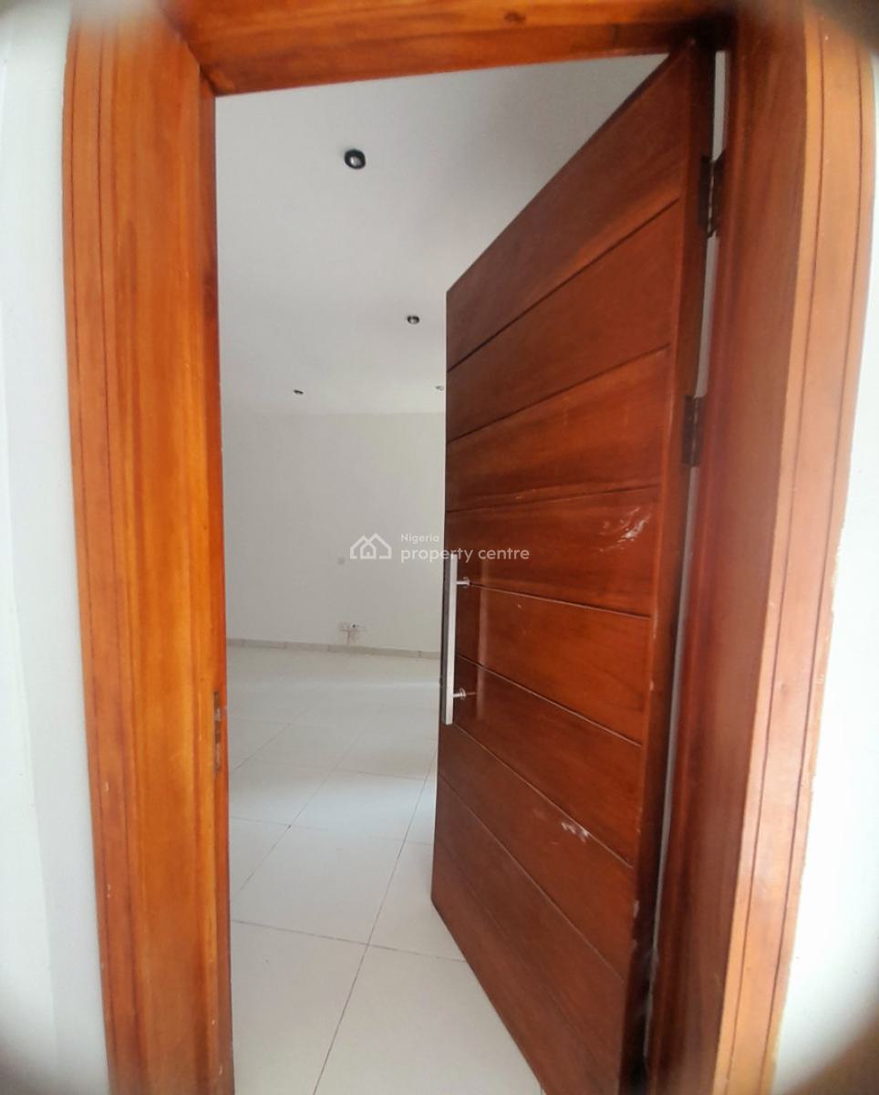 4-bedroom Maisonette with Bq  Along Spg Road, Igbo-efon, Lekki, L, Spg Road, Igbo-efon, Lekki, Lagos, Terraced Duplex for Sale