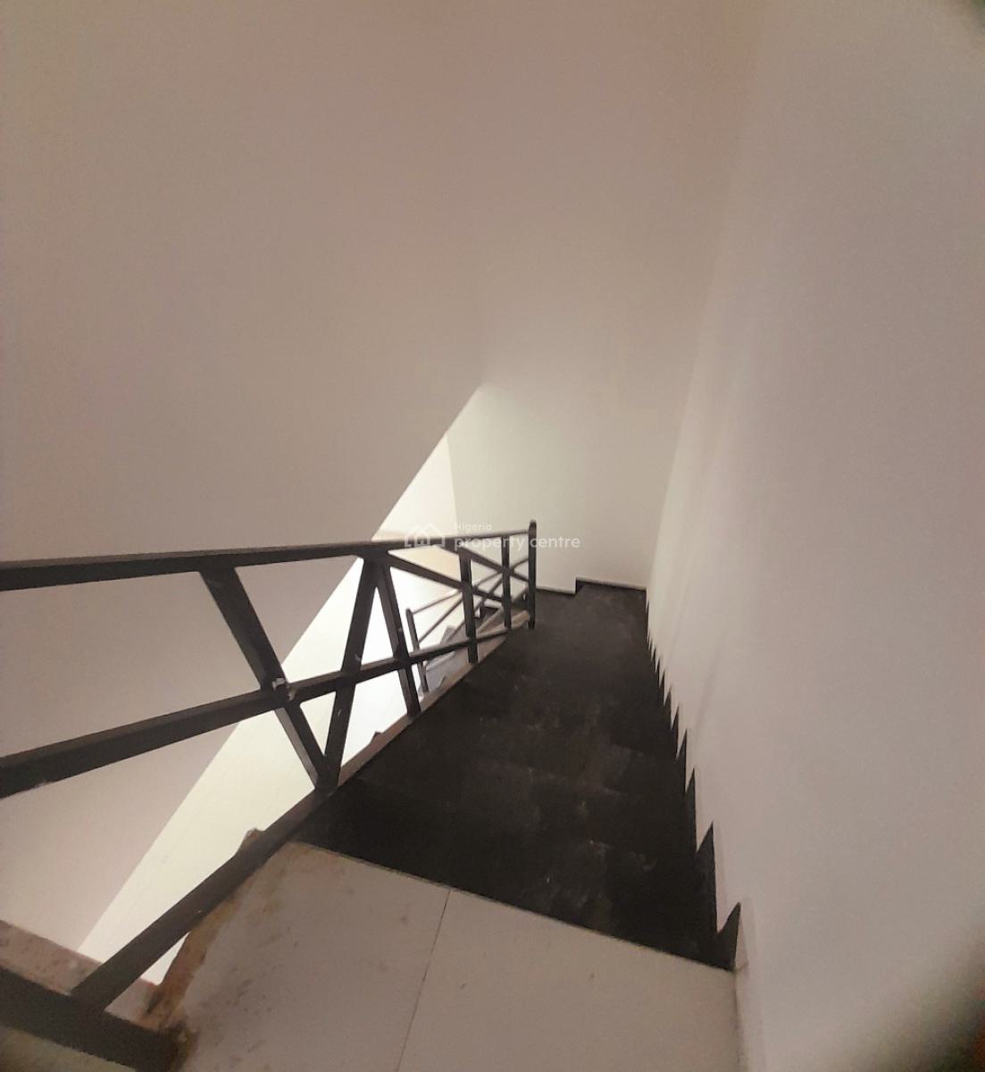 4-bedroom Maisonette with Bq  Along Spg Road, Igbo-efon, Lekki, L, Spg Road, Igbo-efon, Lekki, Lagos, Terraced Duplex for Sale