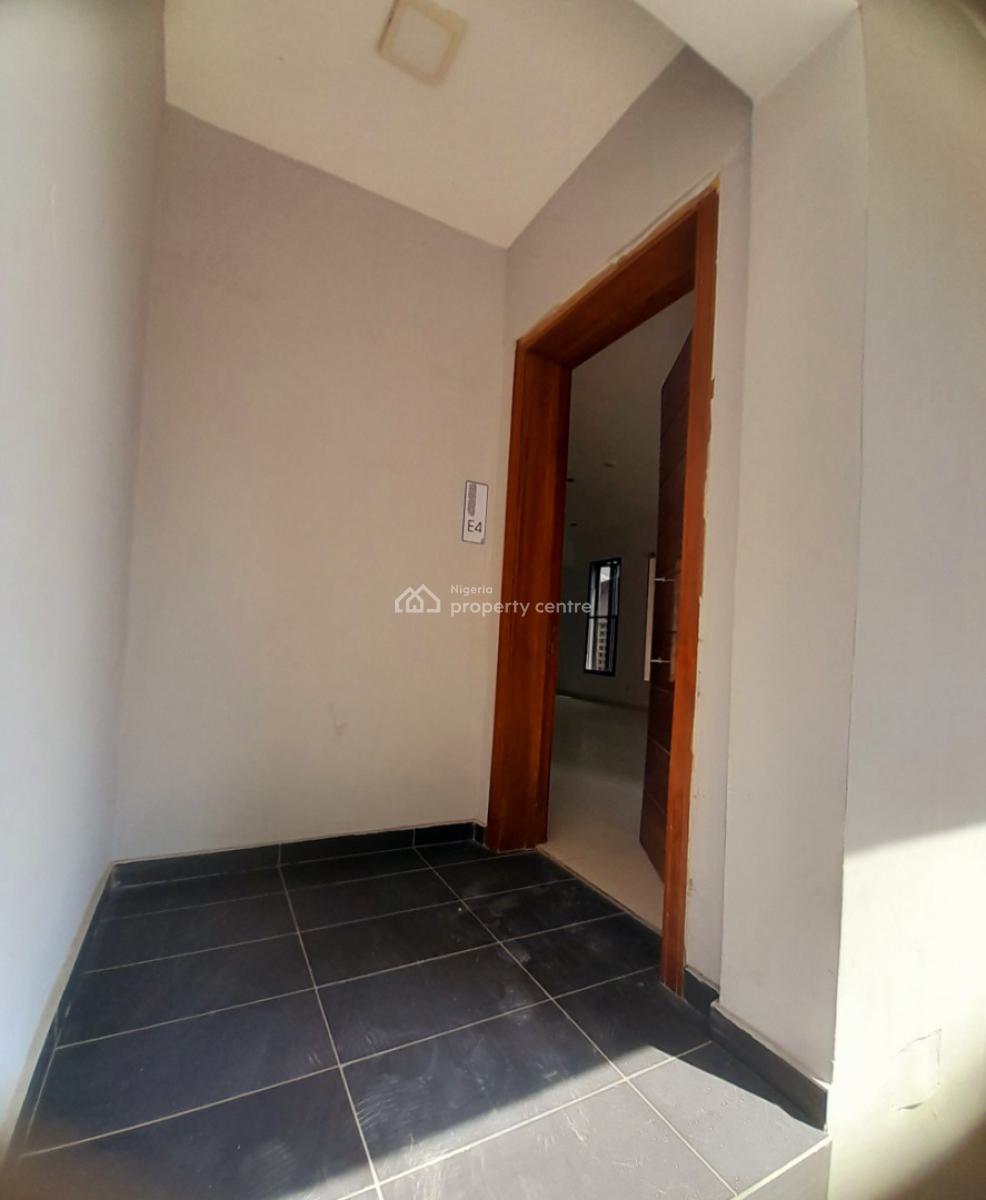 4-bedroom Maisonette with Bq  Along Spg Road, Igbo-efon, Lekki, L, Spg Road, Igbo-efon, Lekki, Lagos, Terraced Duplex for Sale