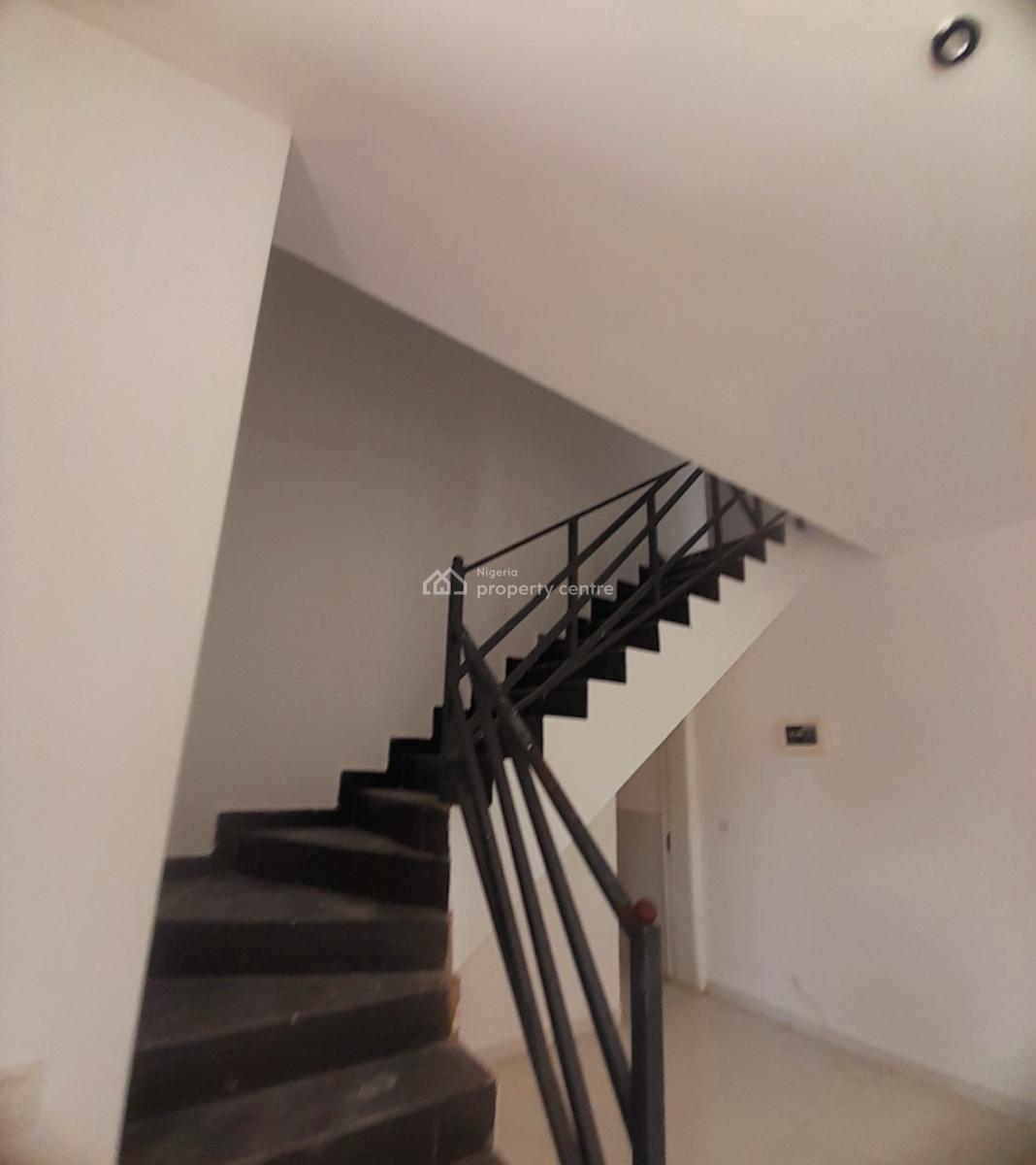4-bedroom Maisonette with Bq  Along Spg Road, Igbo-efon, Lekki, L, Spg Road, Igbo-efon, Lekki, Lagos, Terraced Duplex for Sale