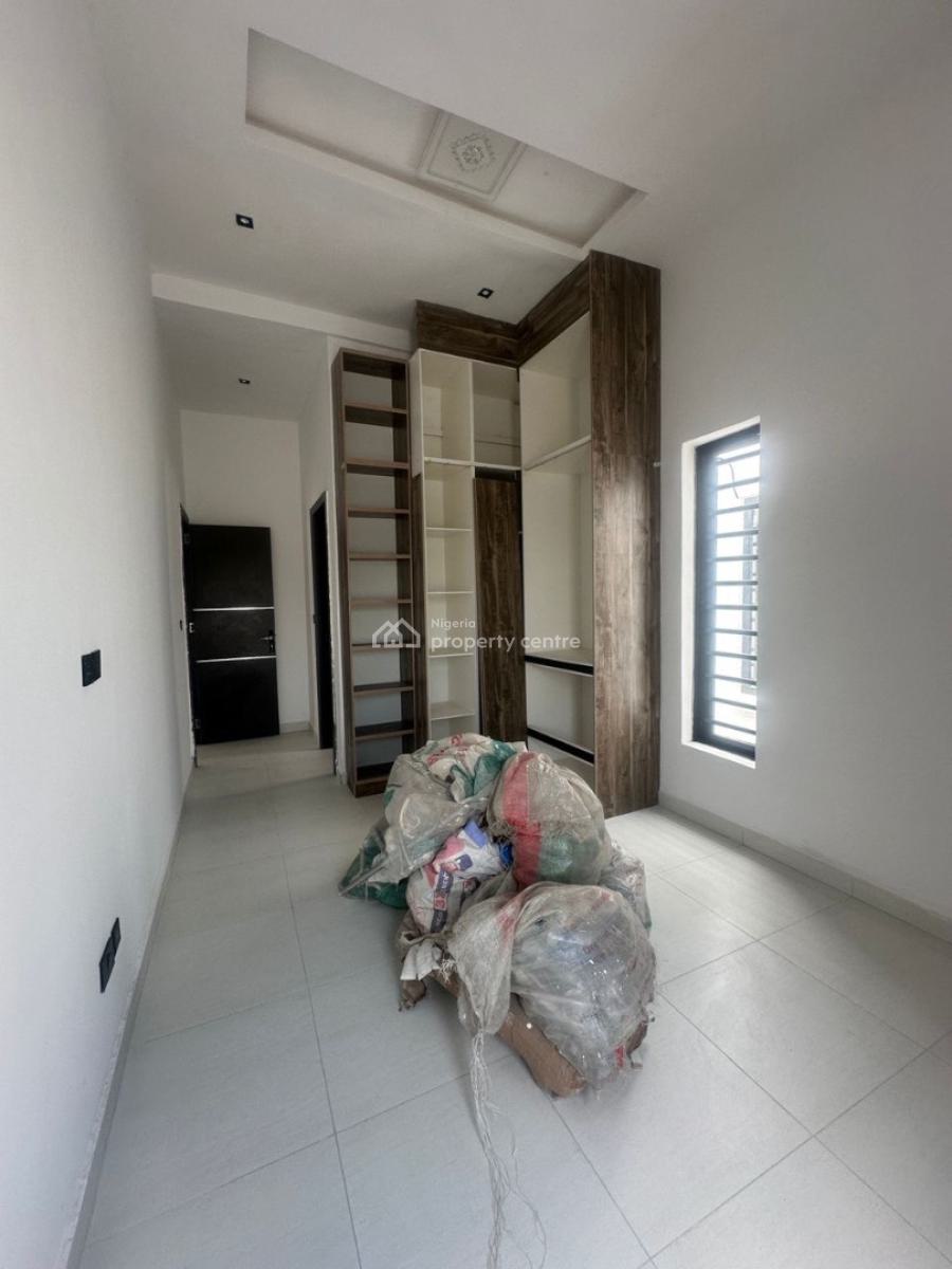 5 Bed Fully Detached Duplex with  Bq, Ikota, Lekki, Lagos, Detached Duplex for Sale