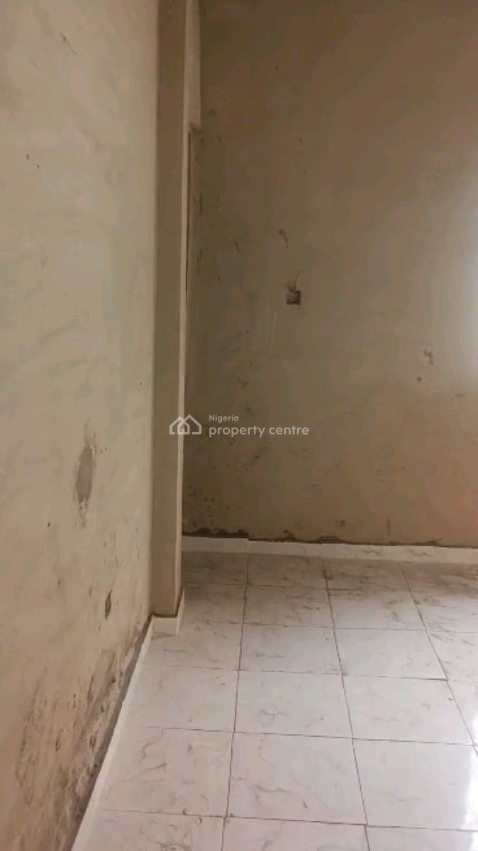 Two Bedroom Flat at Adekunle Yaba, Adekunle, Yaba, Lagos, Flat / Apartment for Rent