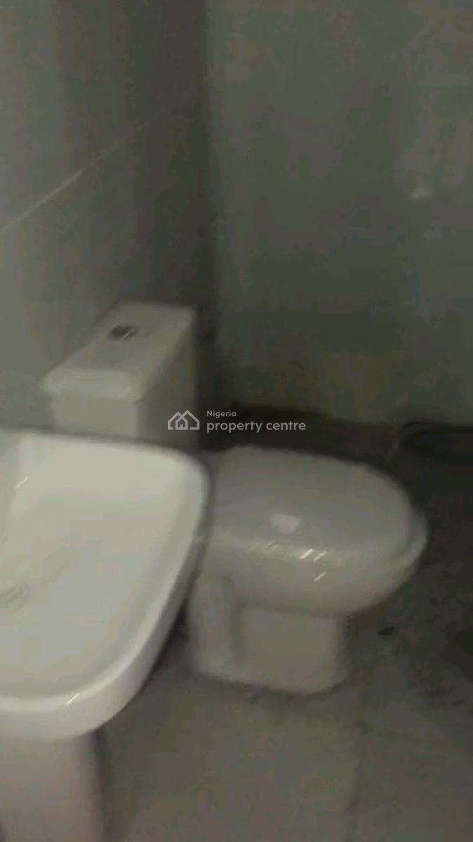 Two Bedroom Flat at Adekunle Yaba, Adekunle, Yaba, Lagos, Flat / Apartment for Rent