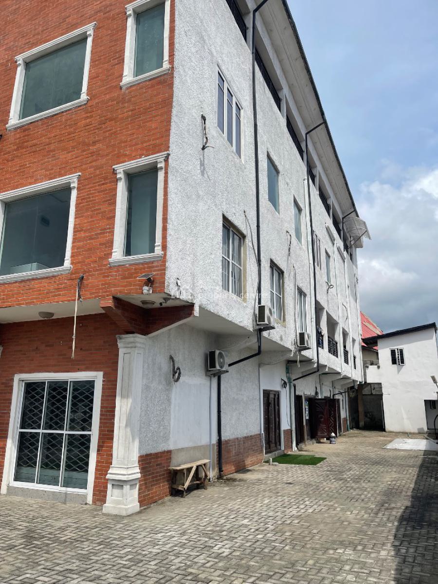 Shop at a Strategic Mall on The Expressway, Lekki - Epe Wax Press Way, Abijo, Lekki, Lagos, Plaza / Complex / Mall for Rent