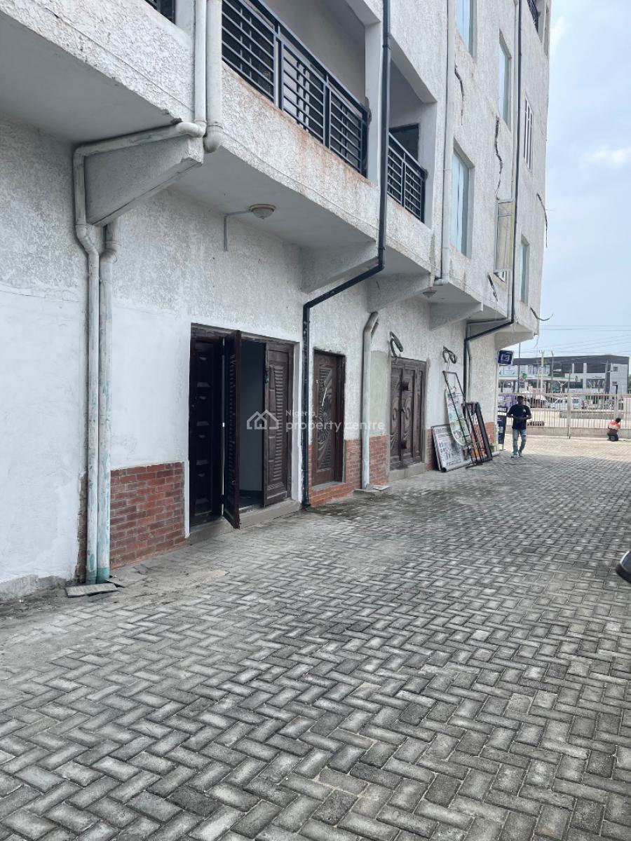 Shop at a Strategic Mall on The Expressway, Lekki - Epe Wax Press Way, Abijo, Lekki, Lagos, Plaza / Complex / Mall for Rent