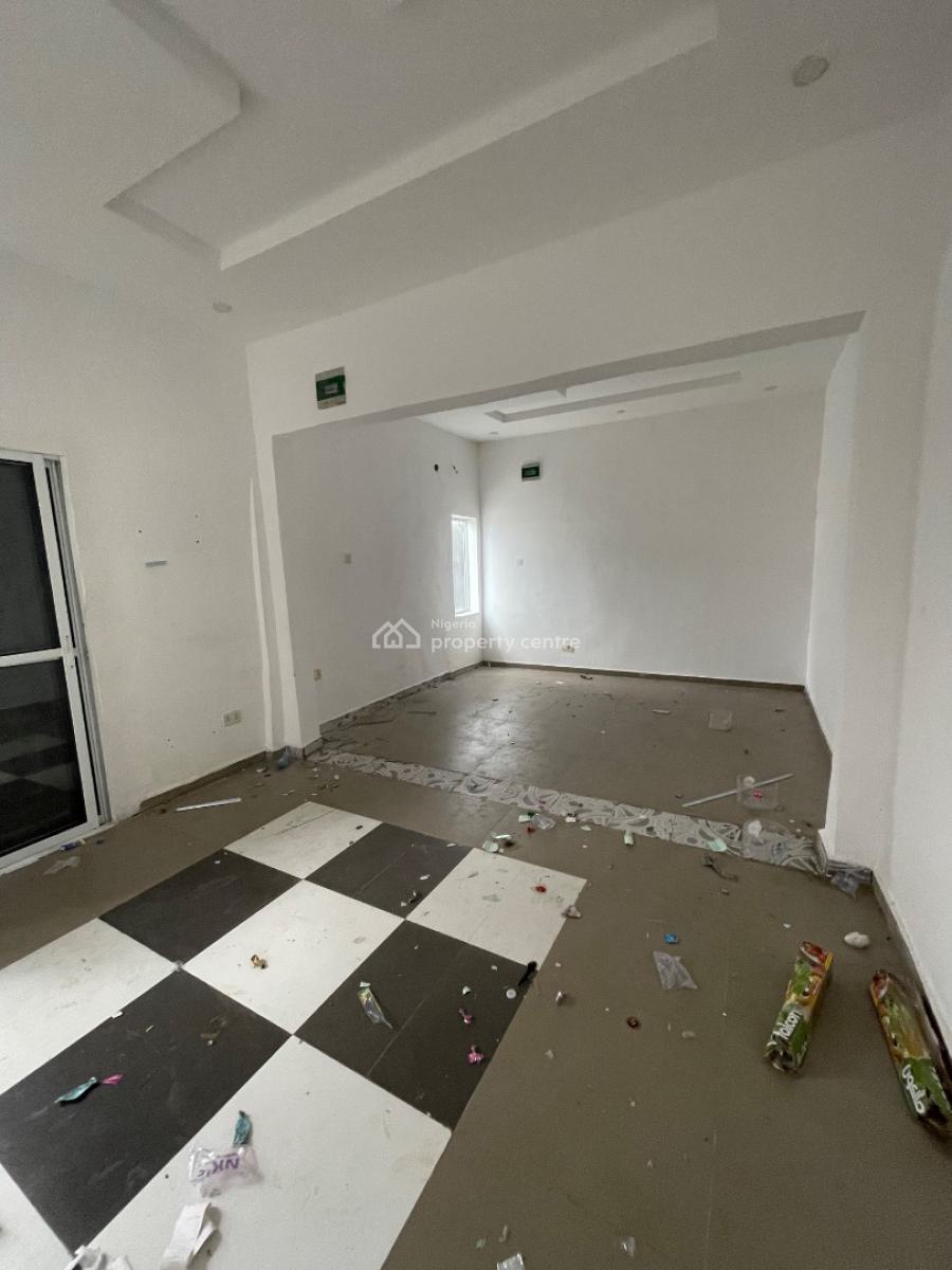 Shop at a Strategic Mall on The Expressway, Lekki - Epe Wax Press Way, Abijo, Lekki, Lagos, Plaza / Complex / Mall for Rent