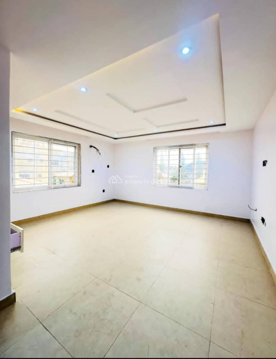 Spacious Massive Lurxy 3bedroom Flat with Bq, Off Admiraty Wey Lekki Phase One Lagos, Lekki Phase 1, Lekki, Lagos, Block of Flats for Sale