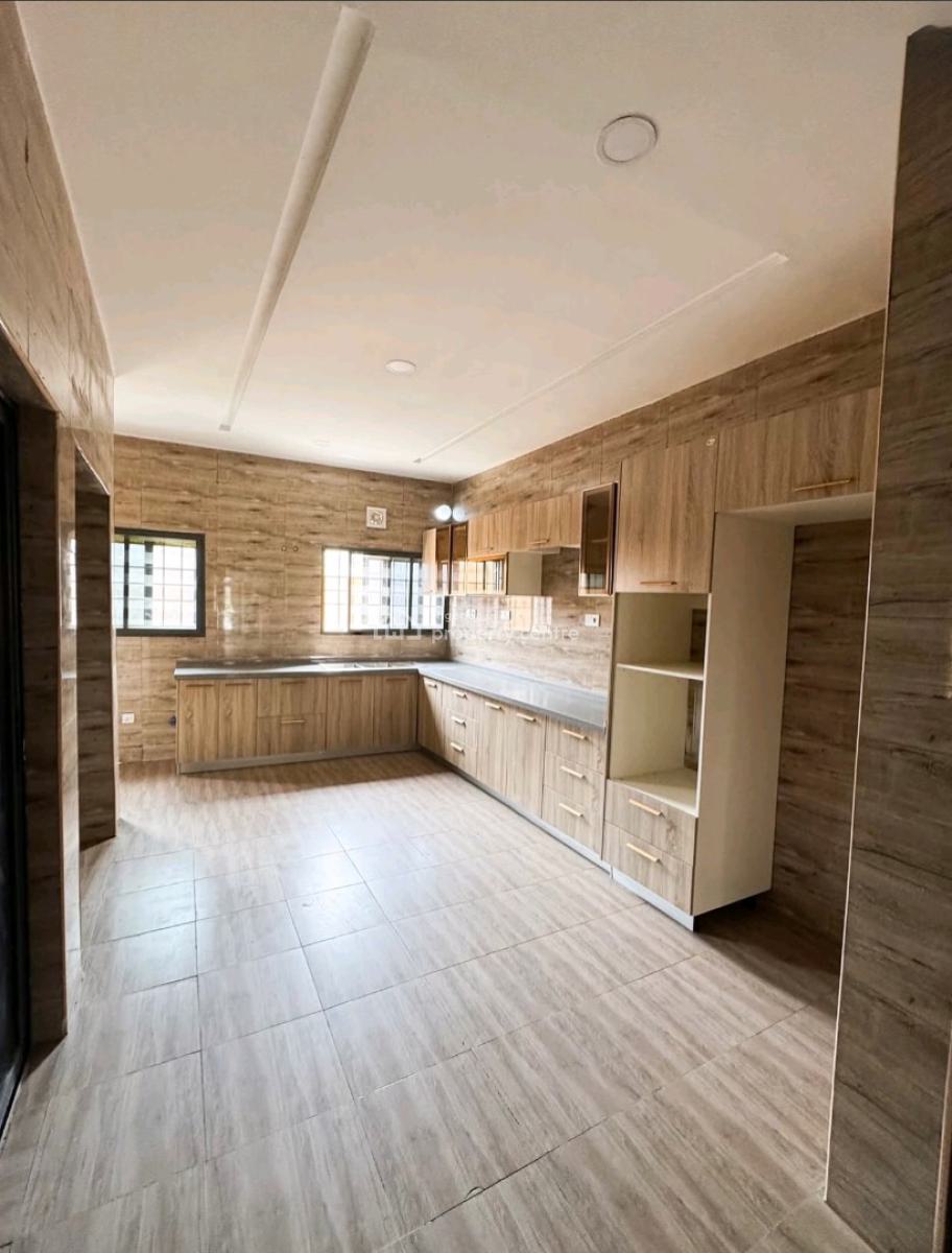 Luxury Living at Its Best in Guzape! Newly Built 4-bedroom Terrace Dup, Guzape District, Abuja, House for Sale