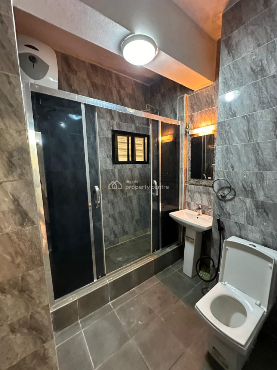 Nicely Serviced 3 Bedroom Flat with a Room Bq, Victoria Island (vi), Lagos, Flat / Apartment for Rent
