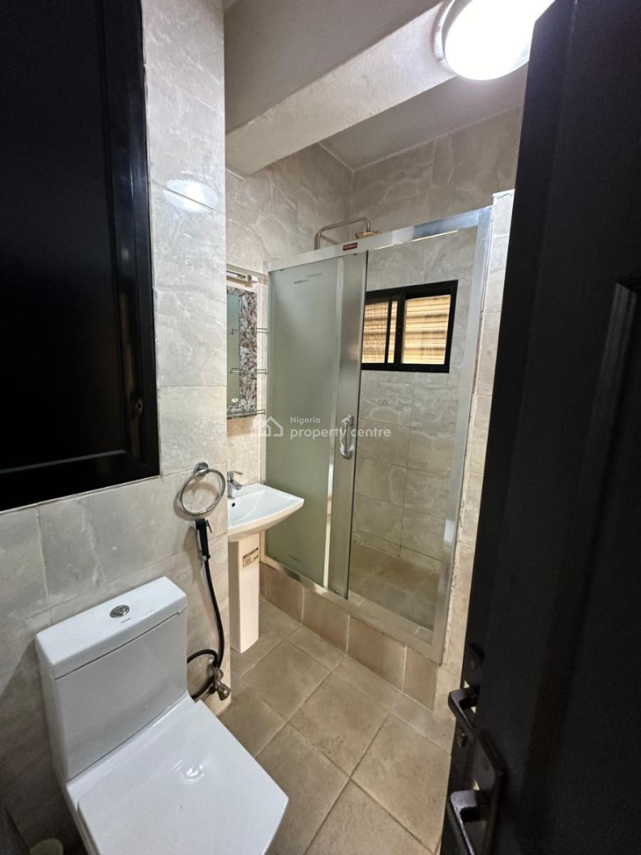 Nicely Serviced 3 Bedroom Flat with a Room Bq, Victoria Island (vi), Lagos, Flat / Apartment for Rent