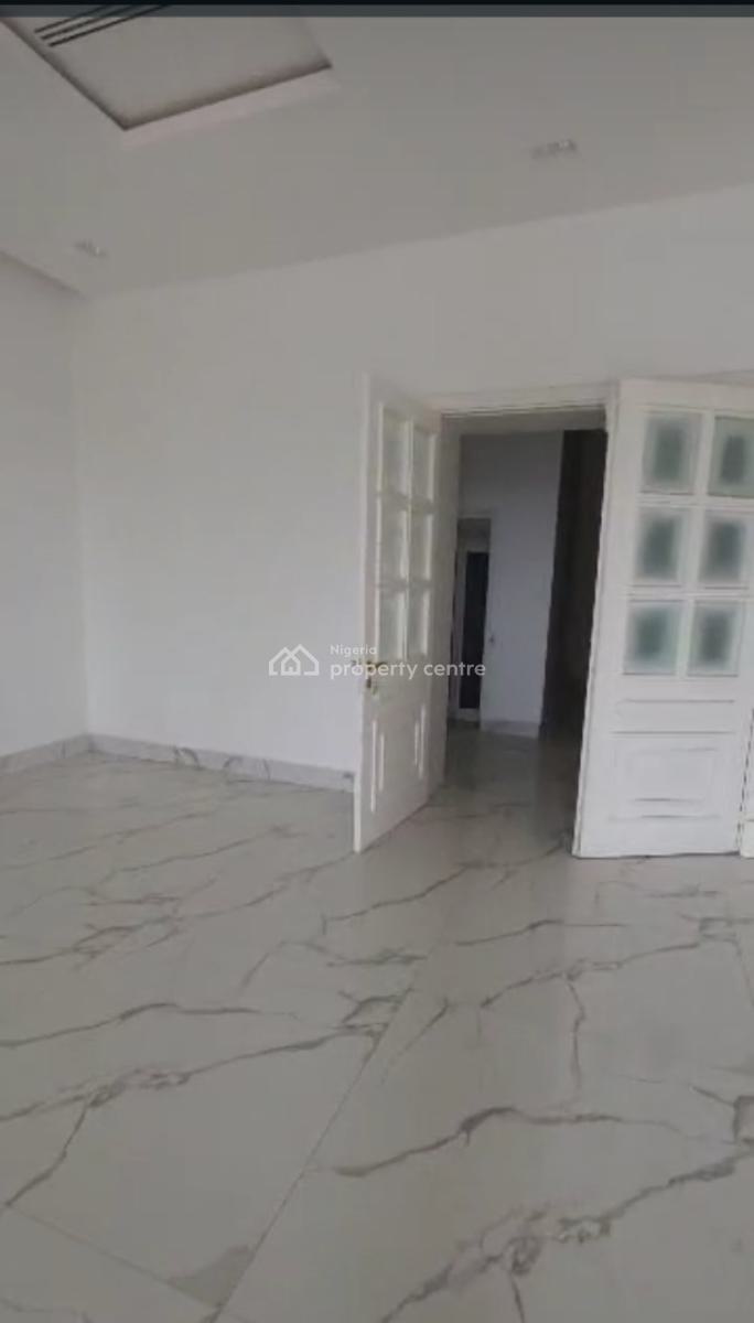 10 Bedrooms. with 25 Car Park 4 Sitting Room.  4bq., Maitama District, Abuja, Detached Duplex for Sale