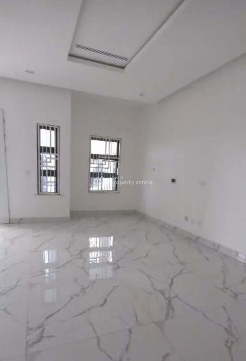 10 Bedrooms. with 25 Car Park 4 Sitting Room.  4bq., Maitama District, Abuja, Detached Duplex for Sale