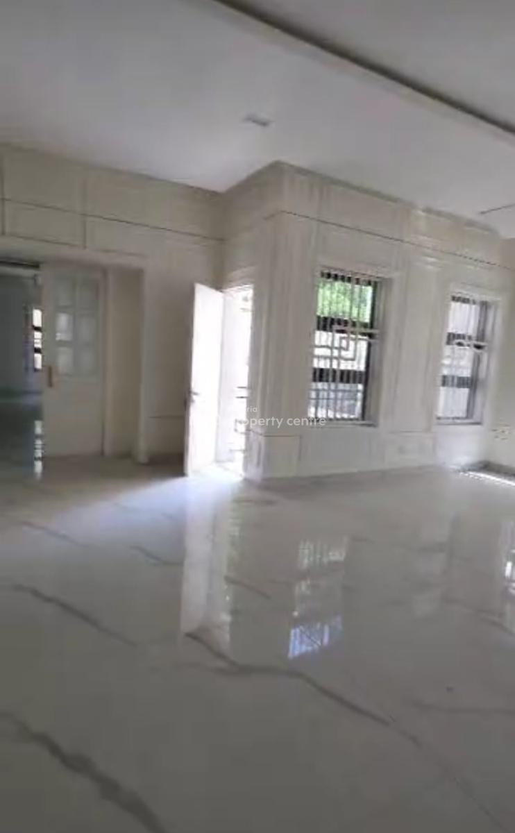 10 Bedrooms. with 25 Car Park 4 Sitting Room.  4bq., Maitama District, Abuja, Detached Duplex for Sale