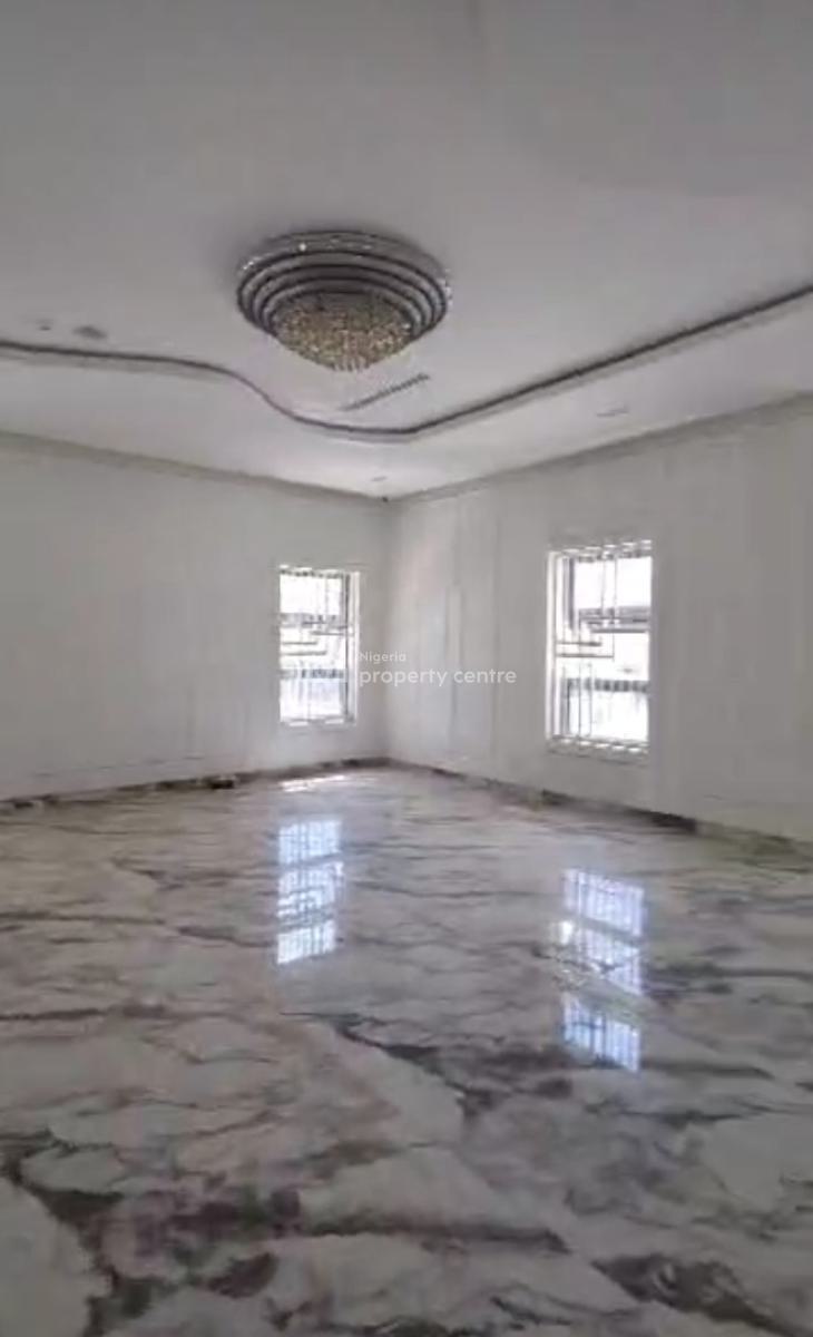 10 Bedrooms. with 25 Car Park 4 Sitting Room.  4bq., Maitama District, Abuja, Detached Duplex for Sale