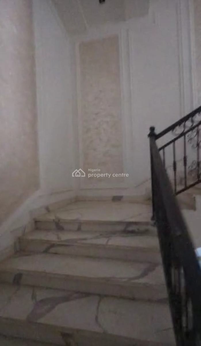 10 Bedrooms. with 25 Car Park 4 Sitting Room.  4bq., Maitama District, Abuja, Detached Duplex for Sale