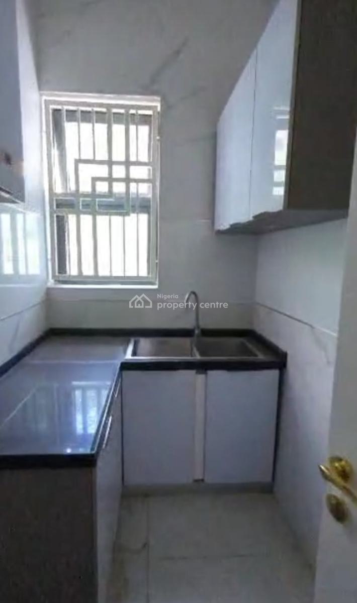 10 Bedrooms. with 25 Car Park 4 Sitting Room.  4bq., Maitama District, Abuja, Detached Duplex for Sale