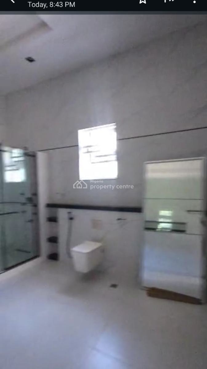 10 Bedrooms. with 25 Car Park 4 Sitting Room.  4bq., Maitama District, Abuja, Detached Duplex for Sale