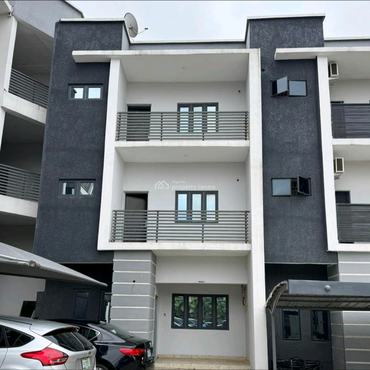 Newly Constructed 4bedrooms with with 1room Boys Quarters. and a 4bedr, Life Camp, Abuja, House for Sale