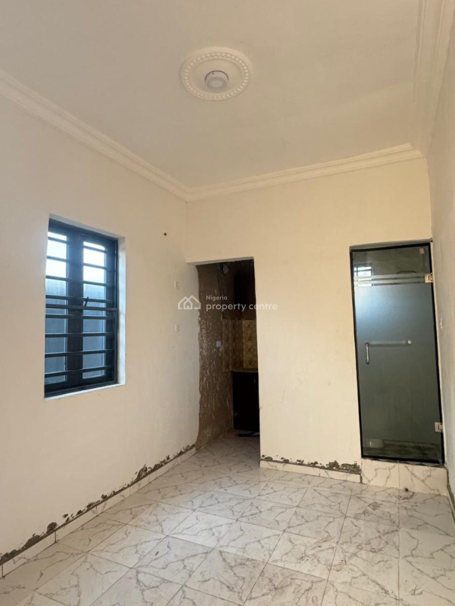 Modern 17 Years Long Lease Apartment, Fully Completed and Ready, Akoka, Yaba, Lagos, Flat / Apartment for Sale