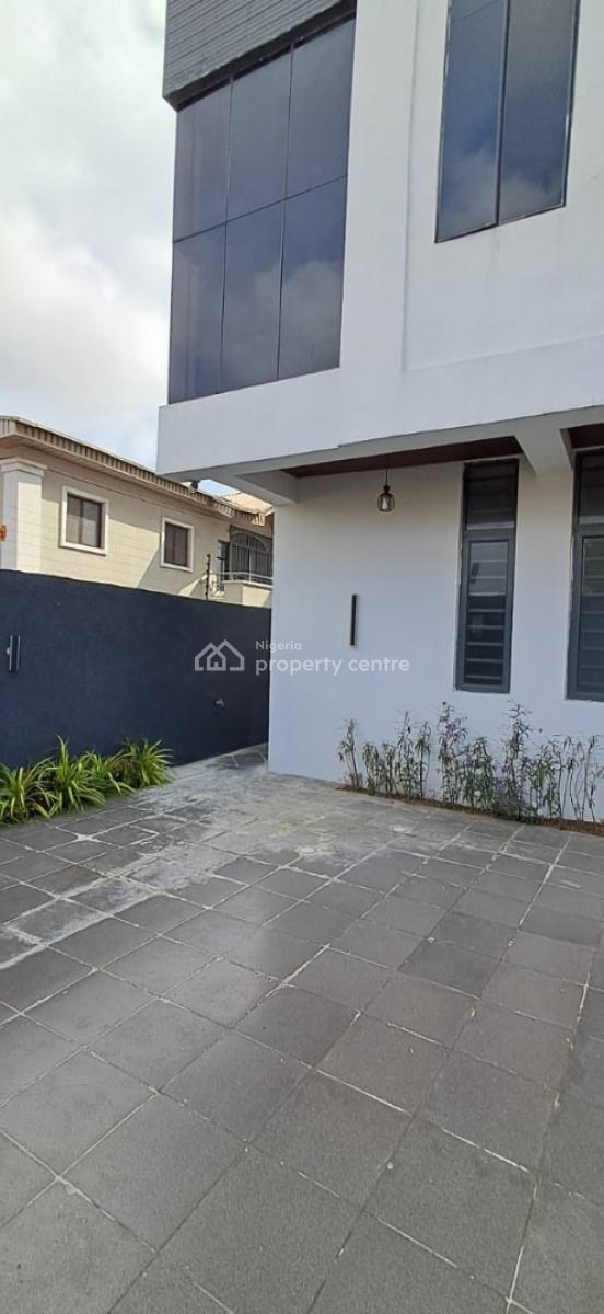 5 Bedrooms Detached Duplex Plus a Room Bq, Lekki Phase 1, Lekki, Lagos, Detached Duplex for Sale