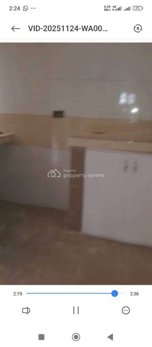 Just Out   Executive Super N Standard 2 Bedroom with 2tb , Downstair, Off Morocco of Yaba, Alagomeji, Yaba, Lagos, Flat / Apartment for Rent