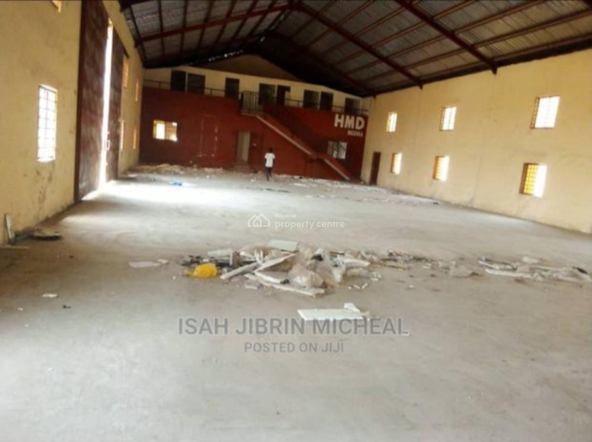 Standard Well Built 600sqm Warehouse, Gwarimpa 2nd Plot to Express, Gwarinpa, Abuja, Warehouse for Rent
