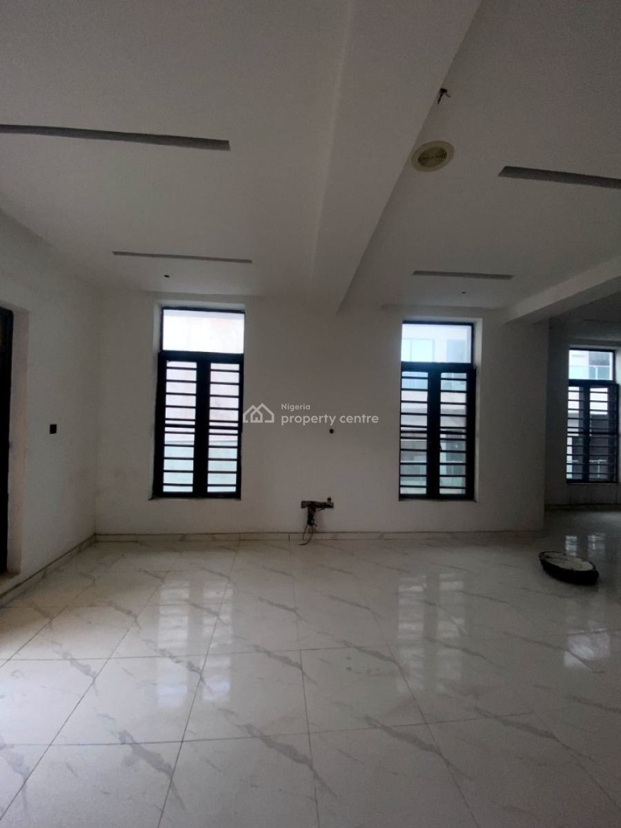 Classic 5 Bedroom Semi Detached Duplex in a Secure Estate, Lekki Phase 1, Lekki, Lagos, Semi-detached Duplex for Rent