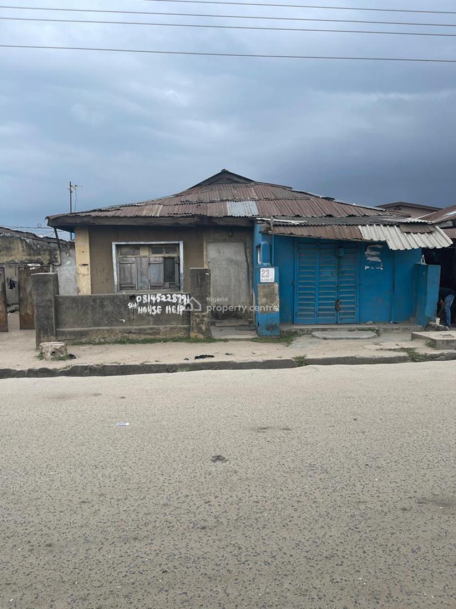 Old Building Suitable for Redevelopment, Itire, Mushin, Lagos, Detached Bungalow for Sale