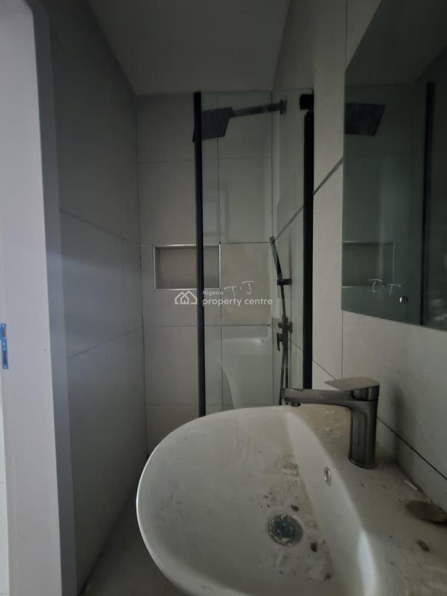 Stunning 2 Bedroom Apartment with and Elevator and a Pool, Ikate, Lekki, Lagos, Flat / Apartment for Sale