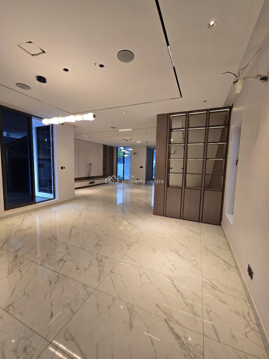 Gorgeous 5 Bedroom Duplex with a Bq and a Pool, Lekki Phase 1, Lekki, Lagos, House for Sale