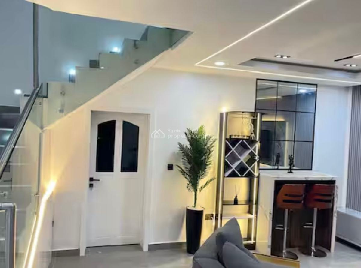 Luxury 2 Bed with Beach View, Ps5 & Swimming Pool, Netflix, Bar and Balconies Available, Ikate, Lekki, Lagos, Flat / Apartment Short Let