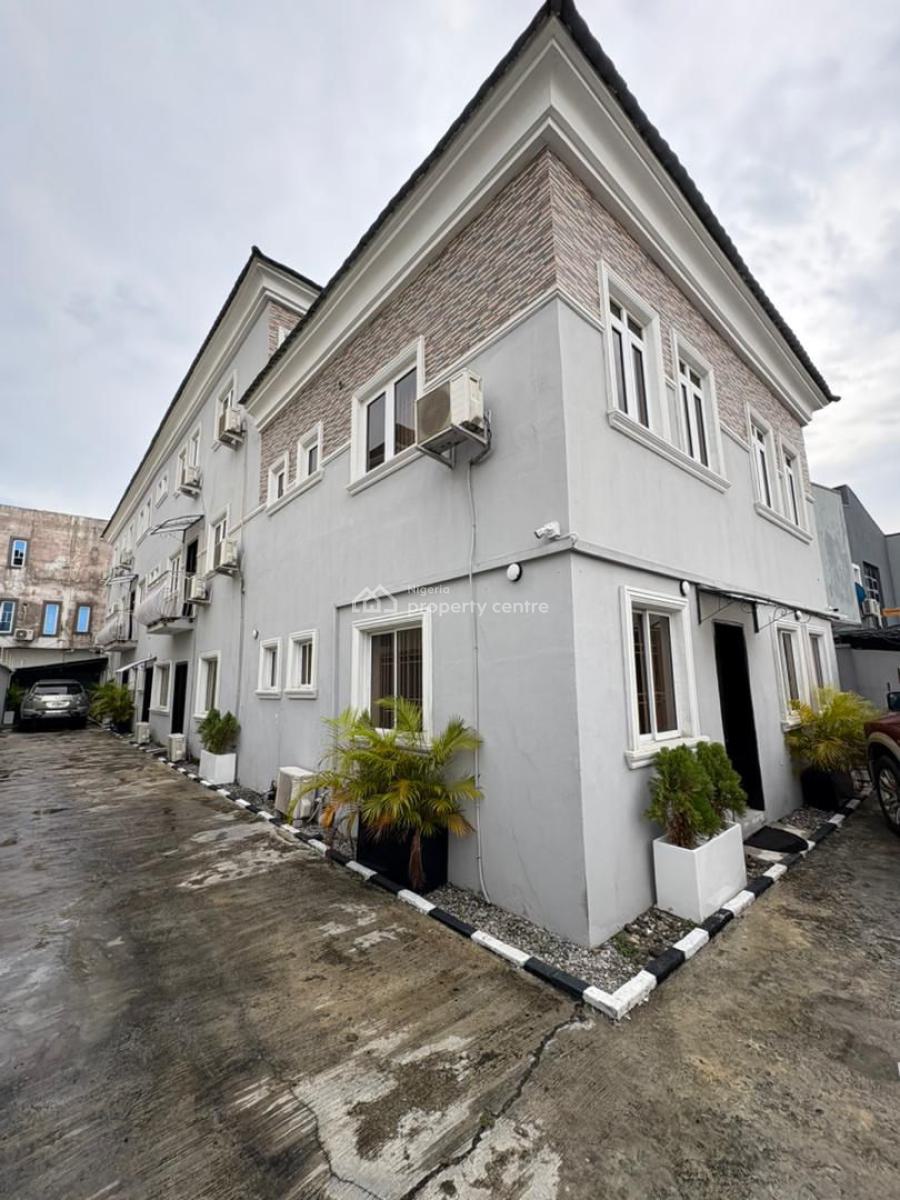 Unparalleled Value! 2-bedroom Apartment with Inverter & Wifi, Lekki Phase 1, Lekki, Lagos, Flat / Apartment for Rent