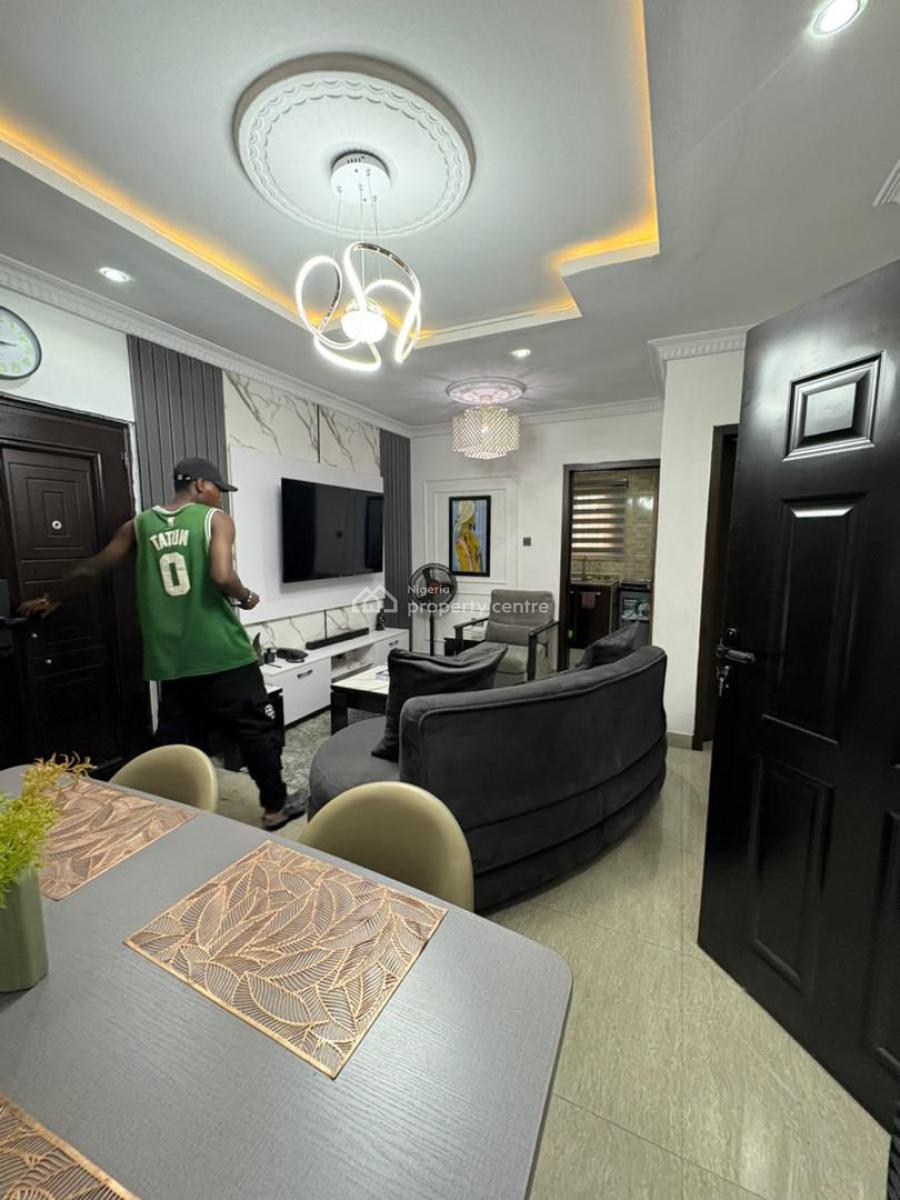 Unparalleled Value! 2-bedroom Apartment with Inverter & Wifi, Lekki Phase 1, Lekki, Lagos, Flat / Apartment for Rent
