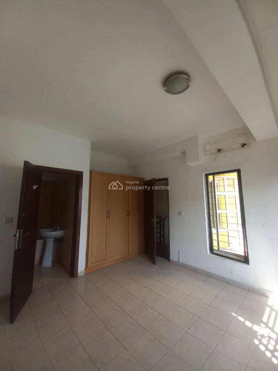 4 Bedroom Terrace, Baba Femi Osoba Cres. Lekki Phase 1, Lekki Phase 1, Lekki, Lagos, Terraced Duplex for Rent