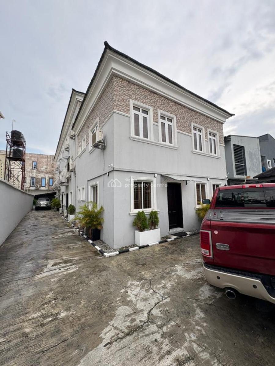 Furnished Apartment 3-bedroom in Lekki Phase 1, Lekki Phase 1, Lekki, Lagos, Flat / Apartment for Rent