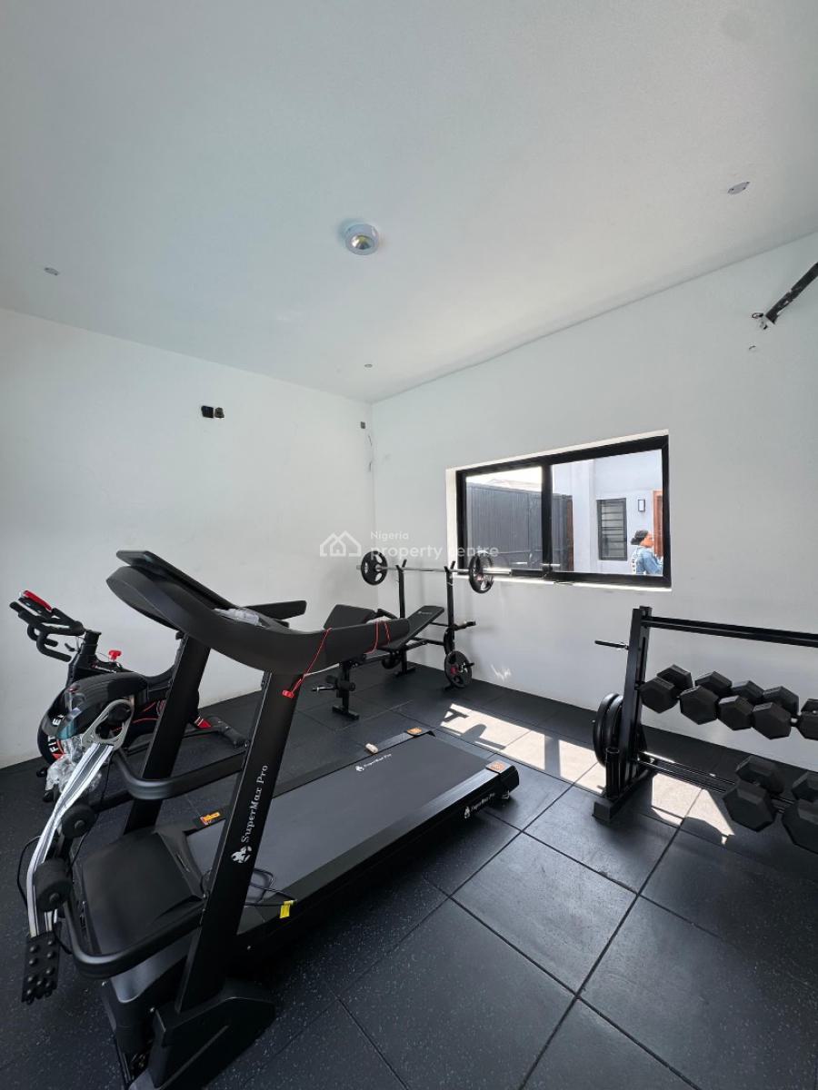 Spacious  3  Bedroom Apartment with Pool, Gym and Reception, Lekki Phase 1, Lekki, Lagos, Flat / Apartment for Sale