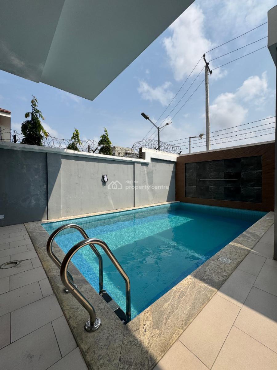 Spacious  3  Bedroom Apartment with Pool, Gym and Reception, Lekki Phase 1, Lekki, Lagos, Flat / Apartment for Sale